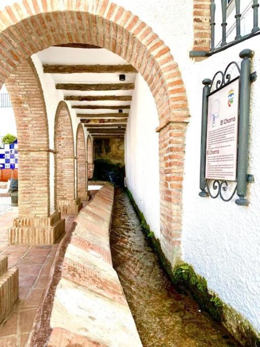 Casa Rural Manantial De Las Jaras Istán Eksteriør billede